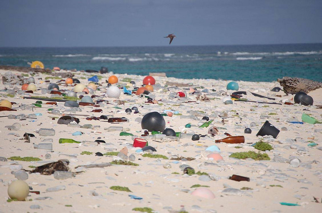 Jouw kleding in de plastic soup?